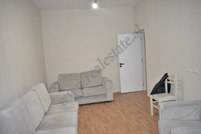 Apartament 2+1 dupleks per shitje prane Stadiumit Dinamo ne Tirane